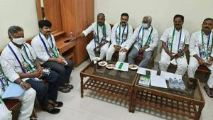 Tirupati by election: నామినేషన్ వేసిన పనబాక: గురుమూర్తి ఎప్పుడంటే: అభ్యర్థి అన్వేషణలో కమలం