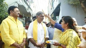మూడు రాజధానులపై సైలెన్స్‌- మున్సిపోల్స్‌లో వైసీపీ, టీడీపీ మౌనం- షాకింగ్‌ రీజన్స్‌ 