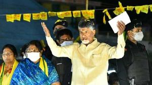  రాళ్ల దాడి తర్వాత పవర్ కట్: చిరునామా గల్లంతవుతుందంటూ చంద్రబాబు హెచ్చరిక