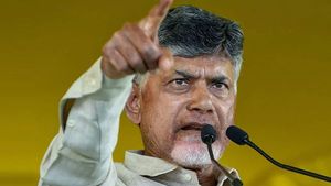 జగన్ మూర్ఖపు పాలకుడు, అందుకే రాష్ట్రానికి ఇన్ని ఉపద్రవాలు: అమరావతి ఉద్యమం గుర్తు చేసిన చంద్రబాబు 