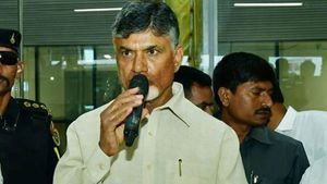 సచివాలయంలో కరోనా కల్లోలం- వర్క్‌ ఫ్రమ్‌ హోమ్‌ ఇవ్వరా- చంద్రబాబు ఫైర్‌
