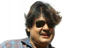 వివేక్ మృతికి కరోనా వ్యాక్సిన్‌కు లింక్: నటుడు మన్సూర్ అలీ ఖాన్‌పై కేసు నమోదు