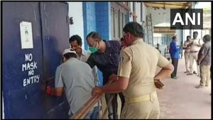  పవన్ కల్యాణ్‌కు బిగ్ షాక్.. పొరుగు రాష్ట్రంలో వకీల్ సాబ్ థియేటర్లు సీజ్