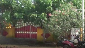 Boyfriend: ప్రియురాలి ప్రాణం కాపాడాలని ప్రియుడు ఏం చేశాడంటే, టెక్కీ సజీవదహనం, పంతం !  