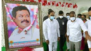 బాల్క సుమన్‌కు సీఎం కేసీఆర్  పరామర్శ.. 