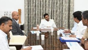 జగన్ సర్కార్ స్ట్రాంగ్ డెసిషన్: డిగ్రీలో విద్యాబోధన ఆ లాంగ్వేజ్‌లోనే: టీడీపీకి మరో ఛాన్స్