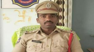 ఇందల్వాయి ఎస్ఐపై సస్పెన్షన్ వేటు:  మహిళా కానిస్టేబుల్‌తో వివాహేతర సంబంధం, ఆమె భర్త ఆత్మహత్య