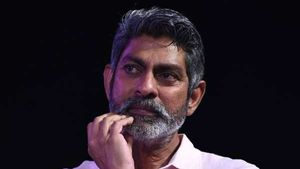ఆనందయ్య మందువాడాను.. ఆనందంగా ఉన్నాను: జగపతి బాబు ఆసక్తికర వ్యాఖ్యలు
