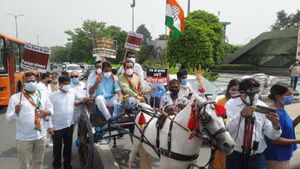 Petrol Price: మొహమాటాల్లేవ్: అటు కాంగ్రెస్ ధర్నా..ఇటు పెట్రో రేట్లు మళ్లీ పెంపు