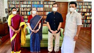 MK Stalin మార్క్ పెను సంచలనం: సోనియాను కలిసిన రెండోరోజే: రఘురామ్ రాజన్‌కు కీలక పదవి