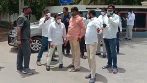  సీఎం కేసీఆర్ వరంగల్ టూర్ , ఆ ఎమ్మెల్యే కబ్జా కోరు అంటూ వరంగల్ లో కరపత్రాల కలకలం