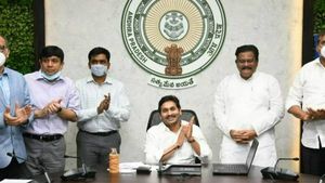 జగనన్న కాలనీల్లో ఇళ్ల నిర్మాణాలు ప్రారంభం-శ్రీకారం చుట్టిన జగన్‌-విపక్షాలపై ఫైర్