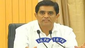 ఏపీలో పదో తేదీ వచ్చినా జీతాల్లేవ్-ఉద్యోగులు, పెన్షనర్ల గగ్గోలు-రెండురోజుల్లో ఇస్తామన్న బుగ్గన