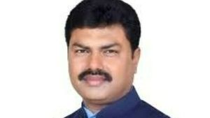  Karnataka Next CM: బాంబు పేల్చిన యడియూరప్ప కొడుకు, సేమ్ సీన్ రిపీట్, లీడర్లకు షాక్ ! 