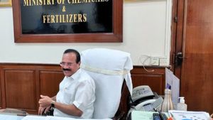 Cabinet expansion: సదామీసేవలో సదానందగౌడ, మంత్రి పదవి గోవిందా, కోర్టులో స్టే తెచ్చుకున్నా ? 