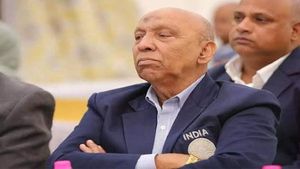  ప్రముఖ ఫుట్‌బాల్‌ దిగ్గజం, రోమ్ ఒలింపియన్ షాహిద్ హకీమ్ కన్నుమూత