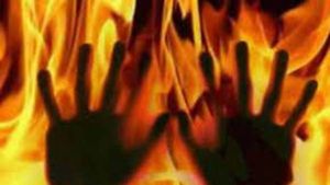 పీర్ల పండగలో అపశృతి: అగ్నిగుండంలో పడి వ్యక్తి సజీవ దహనం