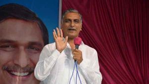  హుజూరాబాద్ దళితబంధు కోసం రూ. 500 కోట్లు విడుదల: లక్ష కోట్లు ఖర్చు చేస్తామన్న హరీశ్ రావు
