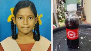 Cool Drinks: రూ. 10 కూల్ డ్రింక్ తాగి అమ్మాయి ప్రాణం పోయింది, నీలి రంగులోకి శరీరం, 17 మంది ! 