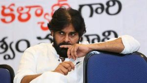  అమరావతి కదలదు ; జనసేన నిద్రపోదు అన్న పవన్ కళ్యాణ్ ఎక్కడ ? జనసేనాని మౌనంపై హాట్ డిబేట్ !! 
