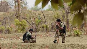 విశాఖ మన్యం మైనింగ్ మాఫియాపై మావోయిస్ట్ నేత గణేష్ లేఖ .. వాళ్ళను తరిమికొట్టాలని పిలుపు 