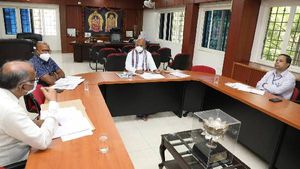  Tirupati: తిరుమలలో పారిశుద్ద్య నిర్వహణ, ఐఐటీ నిపుణుల సలహాలు, వేలాది మంది ఆరోగ్యం, టీటీడీ ఈవో ! 