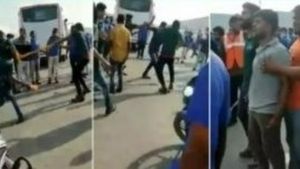 కియా కంపెనీ ఉద్యోగుల ఘర్షణ: ఇనుప రాడ్లతో కొట్తుకున్నారు, వీడియో వైరల్