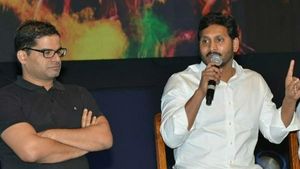 ప్రశాంత్ కిషోర్ టీం వస్తోంది -సీనియర్ మంత్రులకు పార్టీ బాధ్యతలు : తేల్చి చెప్పిన సీఎం జగన్..!!