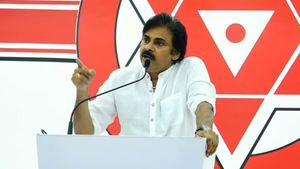  వైసీపీకి భయం ఏంటో నేర్పిస్తాను : కులాల చాటున దాక్కుంటే లాక్కొచ్చి కొడతాం- మూడు పెళ్లిళ్లు : పవన్ కళ్యాన్..!!