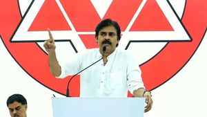  జగన్ కు పవన్ ఛాలెంజ్:  తాట తీస్తా-15 సీట్లకే వైసీపీ పరిమితం : మీరా -మేమా తేల్చుకుందాం రండి...రెఢీనా..!!