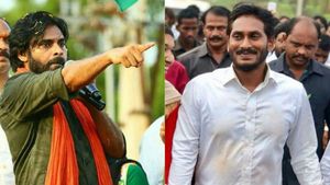  జగన్‌పై పవన్ మరోసారి ఫైర్: ఈ సారి హామీలు అంటూ ట్వీట్