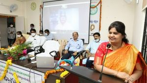 TTD: మహిళలు అనుకుంటే ఏదైనా చెయ్యగలరు, సదా భార్గవి, వివరాలు తెలుసుకున్న టీటీడీ ఈవో ! 