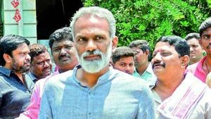వైసీపీలో చేరికపై రాధా స్పందన-తాడేపల్లి డైరెక్షన్ గుడివాడలో యాక్షన్-అనుచరులకు క్లారిటీ