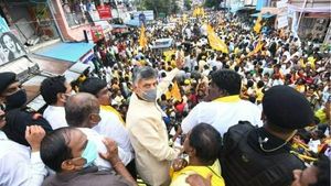 బాంబులేస్తామంటే భయపడతామా? కుప్పంలోకి రౌడీలు, గూండాలంటూ చంద్రబాబు, సభలో కలకలం