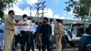 బెజవాడ ఇంద్రకీలాద్రిపై  దసరా ఏర్పాట్లు పూర్తి -వ్సాక్సిన్ వేయించుకున్న వారికే దర్శనం