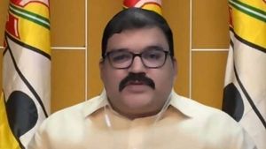  పట్టాభిరామ్ విడుదల: రాజమండ్రి జైలు నుంచి.. బెయిల్ ఇచ్చిన హై కోర్టు
