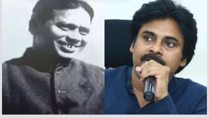 కడపకు వైఎస్సార్ పేరు: కర్నూలు జిల్లాకు ఆ మాజీ సీఎం పేరు పెట్టకూడదా: పవన్ కల్యాణ్