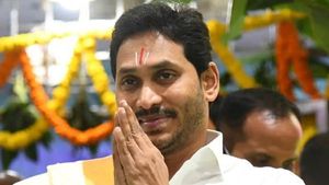 రేపు తిరుమలకు వైఎస్ జగన్: అలిపిరి మార్గంలో..కాలినడకన శ్రీవారి దర్శనం
