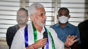 దురహంకారం తలకెక్కిన చంద్రబాబు అపజయాన్ని ఒప్పుకోలేడు; టీడీపీ ఓటమిని వదిలిపెట్టని సాయి రెడ్డి!! 