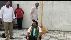 కోడెల శివరాం చంద్రన్న ఆశయ సాధన యాత్ర అడ్డుకున్న పోలీసులు-హౌస్ అరెస్ట్