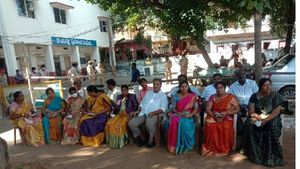   Kondapalli Municipality : వైసీపీ రగడ-ఛైర్మన్ ఎన్నిక నిరవధిక వాయిదా-హైకోర్టు సీరియస్