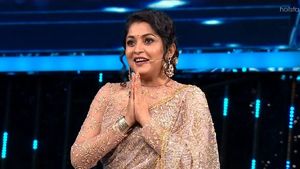 వహ్ క్యా బాత్ హై: బిగ్‌బాస్ హోస్ట్‌గా రమ్యకృష్ణ: అదరగొట్టిన శివగామి