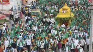 అమరావతి రైతుల మహా పాదయాత్రకు కర్ణాటక రైతుల సంఘీభావం; భారీ విరాళం ఎంతిచ్చారంటే!!