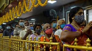 భక్తులకు గమనిక: కోవిడ్ వ్యాక్సినేష‌న్ లేదా నెగెటివ్ సర్టిఫికెట్ ఉంటేనే తిరుమ‌ల‌కు అనుమ‌తి