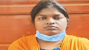 khiladi lady: లైన్ లోకి వచ్చిన అక్కా, చెల్లి, రూ. 36 లక్షలు ఇచ్చేసిన తిక్కలోడు, ఐశ్వర్య జీన్స్ సినిమా ! 