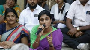 వరి వేయొద్దనే అధికారం కేసీఆర్‌కు ఎక్కడిది? రైతు ఆవేదన సభలో షర్మిల