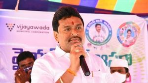 దేవుడి మీద రాజకీయమా.. సర్కస్ కంపెనీ అంటారా? అశోక్ గజపతి రాజుకు మంత్రి వెల్లంపల్లి కౌంటర్
