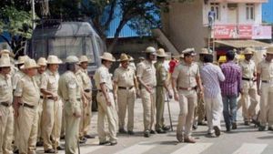 మతమార్పిడి చేస్తున్నారంటూ ఓ కుటుంబంపై దాడి: మహిళకు గాయాలు, ఏడుగురిపై కేసు
