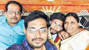 విజయవాడలో నిజామాబాద్ కుటుంబం ఆత్మహత్య: వెలుగులోకి కీలక విషయాలు
