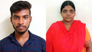 Illegal affair: బాయ్ ఫ్రెండ్స్, ఆఫ్ సెంచురి పూర్తి చేసిన భార్య, భర్తను చంపేసి 108కు ఫోన్ చేసి !  